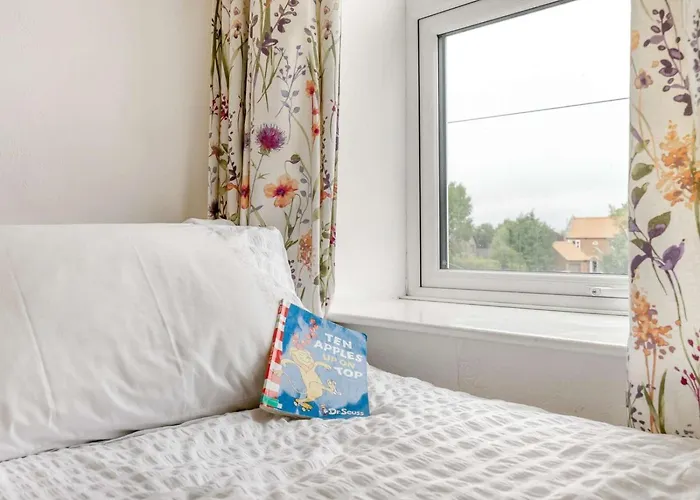 3 Bed In Saltburn-By-The-Sea Oc-46583 *